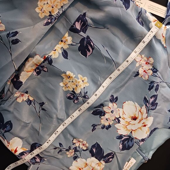 NEW Yumi Kim Wonderland Mini Dress in Honey Rose Stone/Blue Floral Size L - Picture 9 of 11